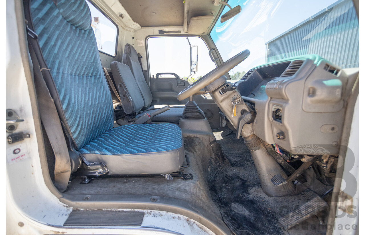 06/1994 Isuzu NPR400 Medium Tray Top Truck 4x2 White Diesel 4.3L