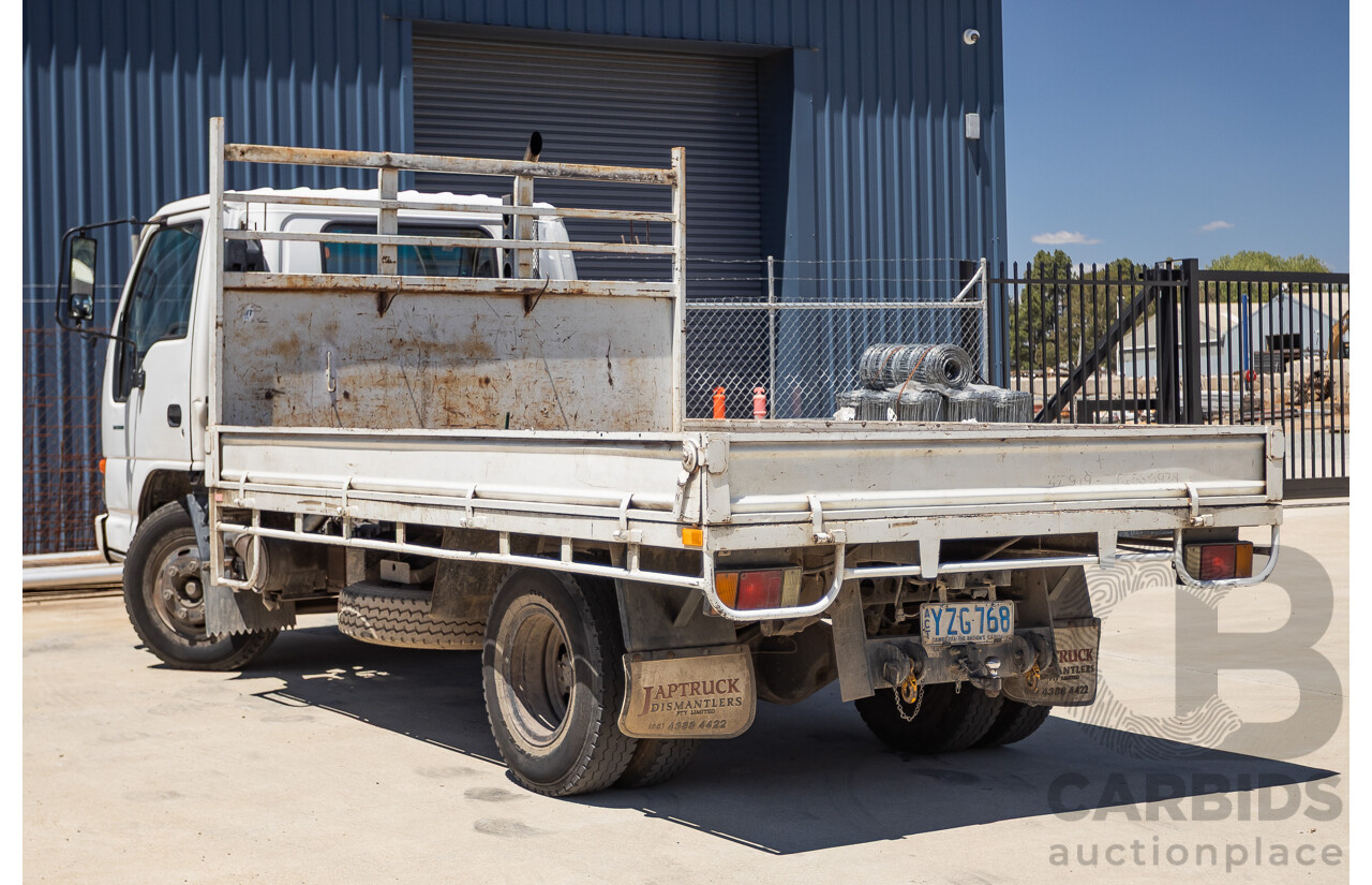 06/1994 Isuzu NPR400 Medium Tray Top Truck 4x2 White Diesel 4.3L