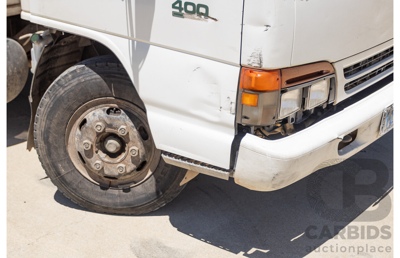 06/1994 Isuzu NPR400 Medium Tray Top Truck 4x2 White Diesel 4.3L