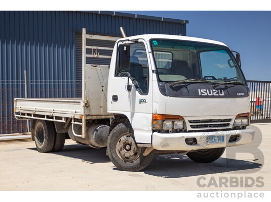 06/1994 Isuzu NPR400 Medium Tray Top Truck 4x2 White Diesel 4.3L
