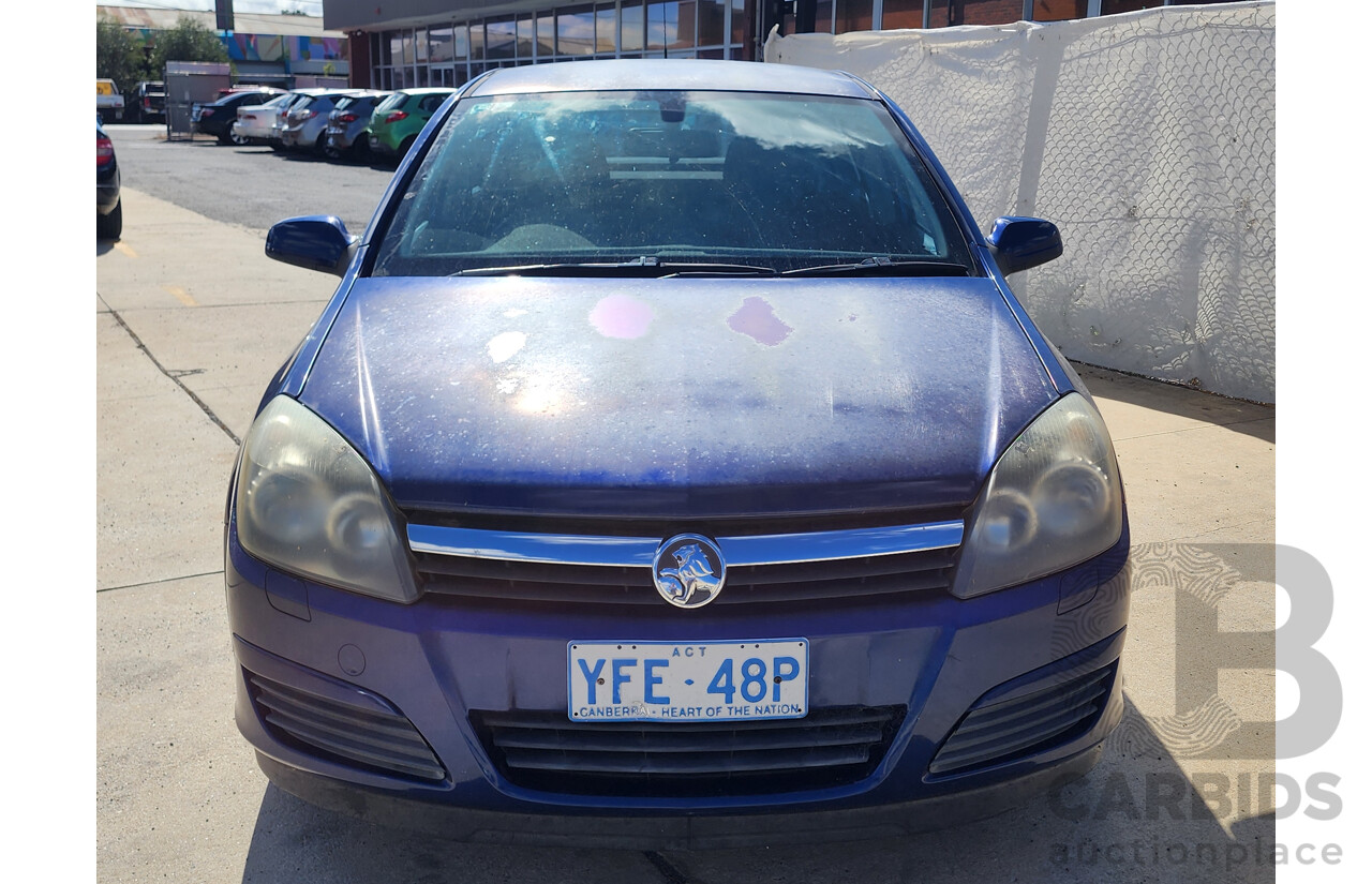 9/2005 Holden Astra CDX AH 5d Hatchback Blue 1.8L