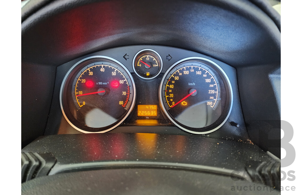 9/2005 Holden Astra CDX AH 5d Hatchback Blue 1.8L