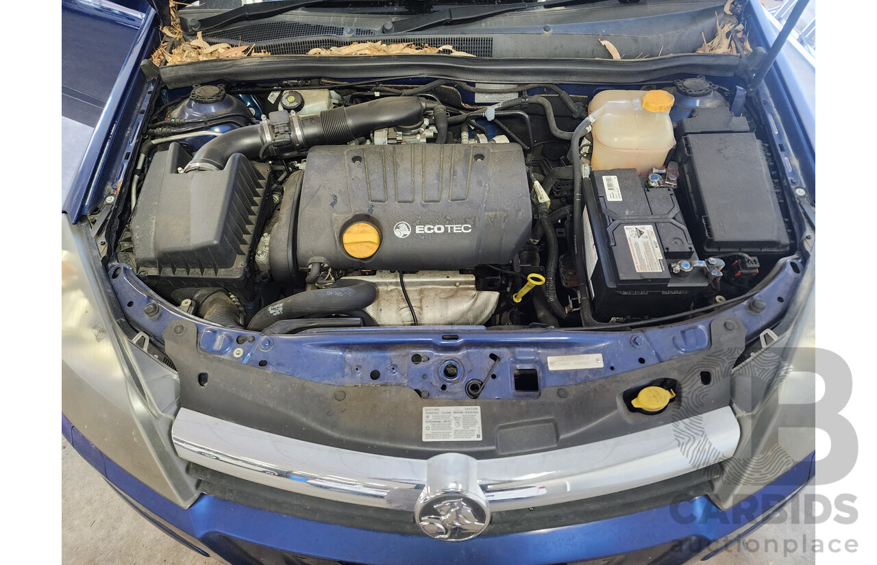 9/2005 Holden Astra CDX AH 5d Hatchback Blue 1.8L