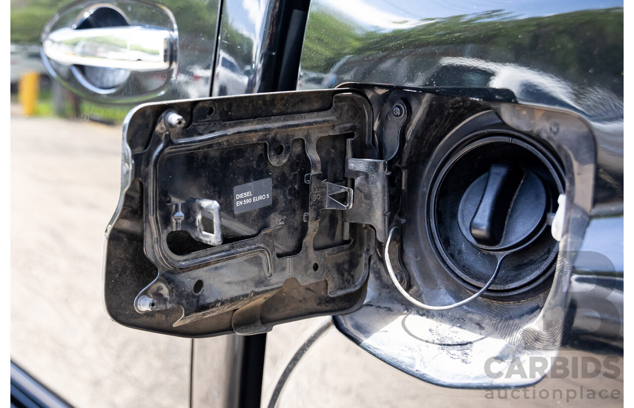 06/2017 Nissan Navara ST-X (4x4) D23 Series II Dual Cab Utility Cosmic Black Metallic Turbo Diesel 2.3L