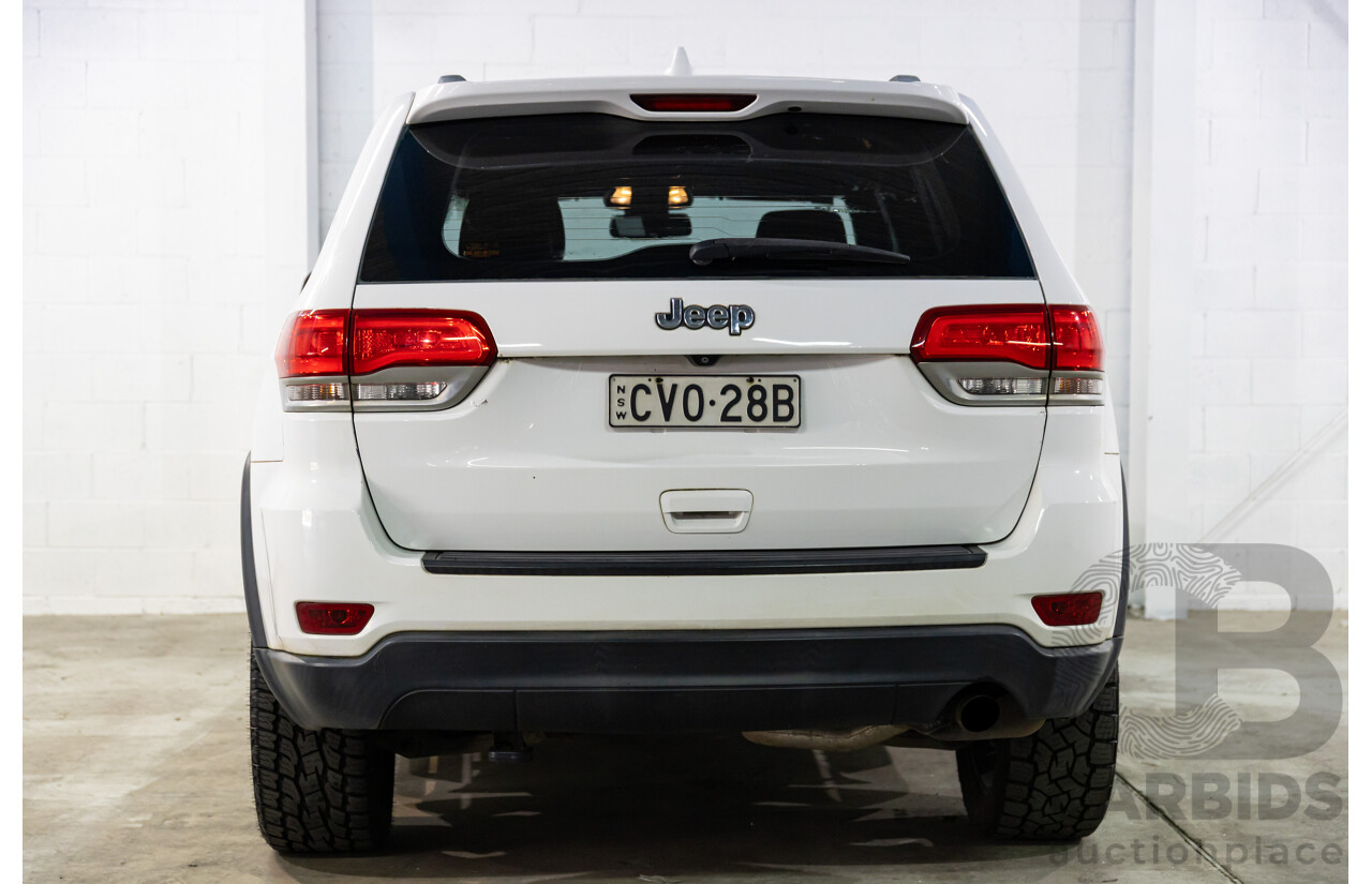 10/2014 Jeep Grand Cherokee Laredo (4x2) WK MY14 4d Wagon Bright White V6 3.6L
