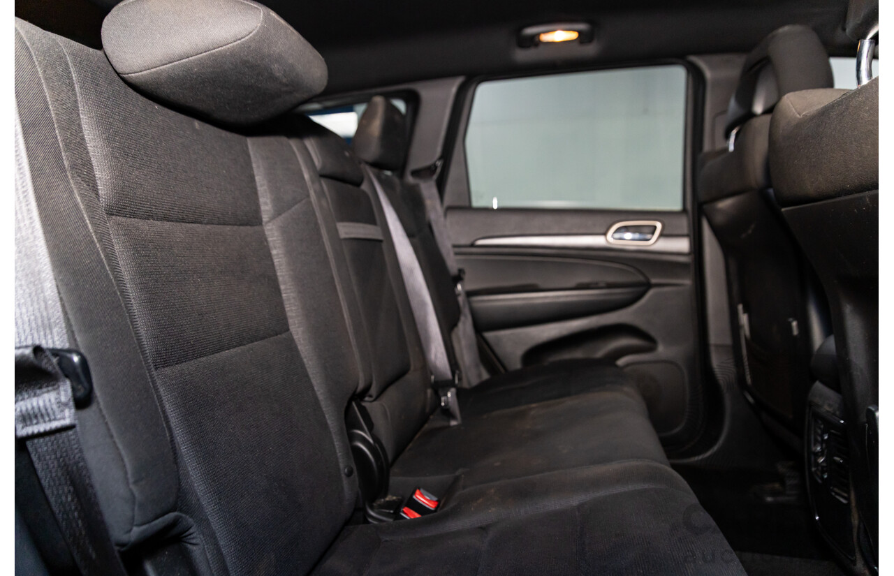 10/2014 Jeep Grand Cherokee Laredo (4x2) WK MY14 4d Wagon Bright White V6 3.6L