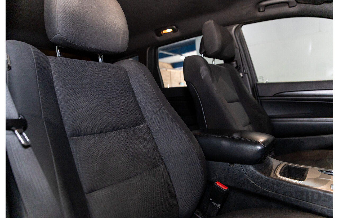 10/2014 Jeep Grand Cherokee Laredo (4x2) WK MY14 4d Wagon Bright White V6 3.6L