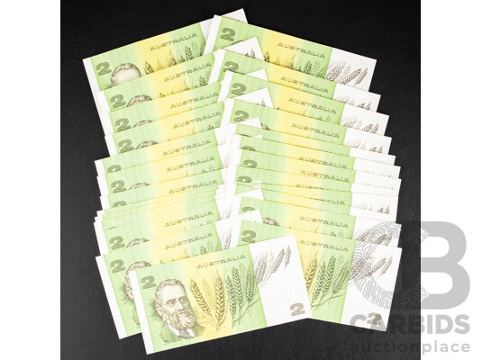 Twenty Five Australian 1985 UNC Two Dollar Notes, R89 Johnston/Fraser Consecutive LJV 847611 - LJV 847635