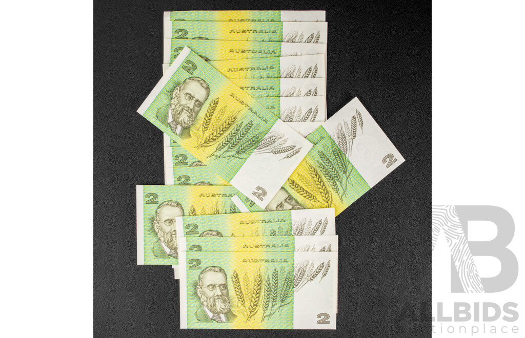 Seventeen Australian 1985 Two Dollar Notes, Johnston/Fraser R89 Consecutive LFR 172253 - LFR 172269