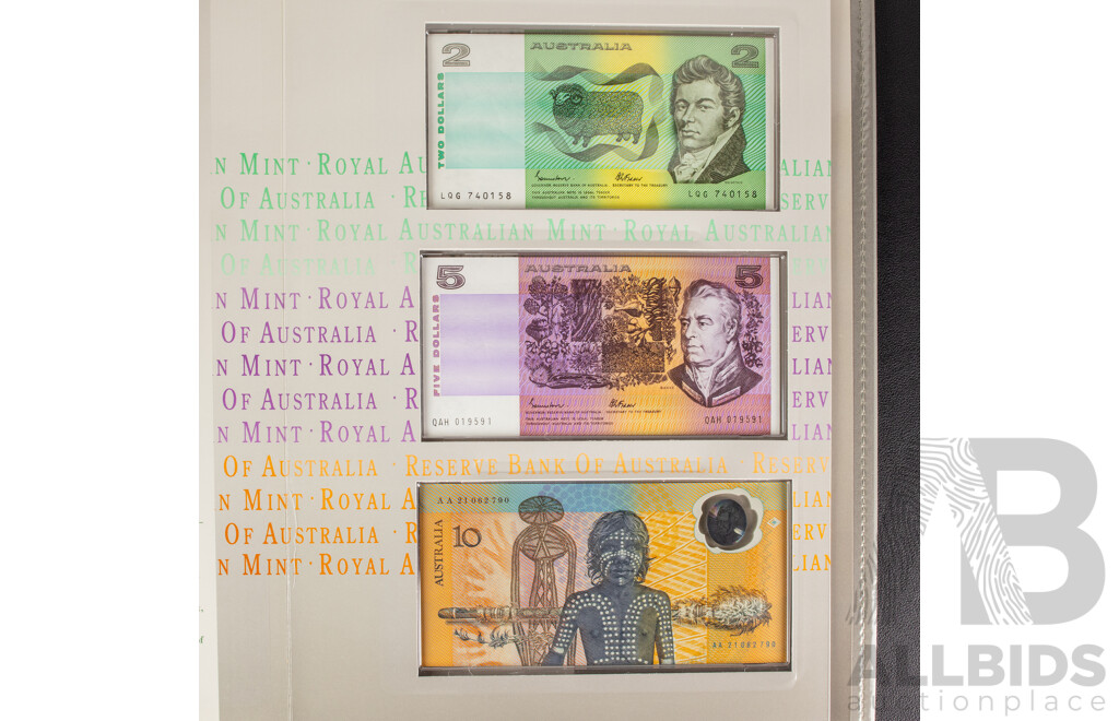 Australian RAM/RBA 1988 Bicentennial Coin and Note Collection Folder, Includes Silver Ten Dollar Coin and Commemorative Ten Dollar Note and Last Prefix Two Dollar Note LQG 740158