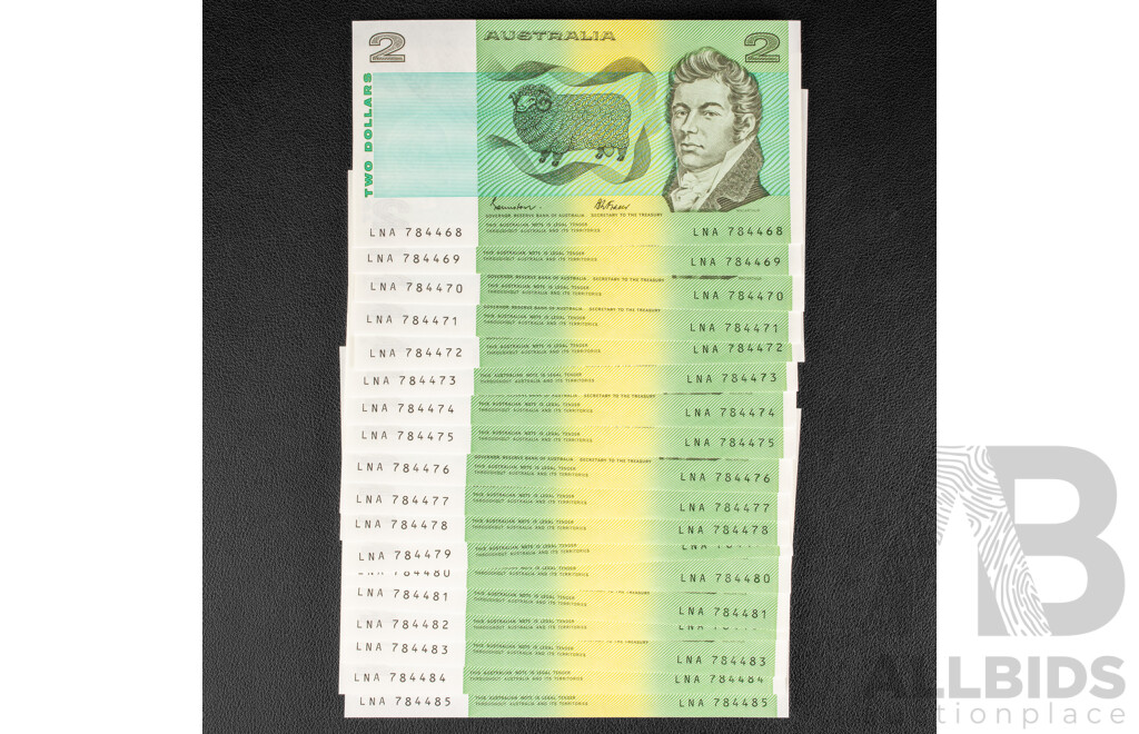 Thirty Five Australian 1985 Two Dollar Notes, Johnston/Fraser, Consecutive LNA 784451 - LNA784485