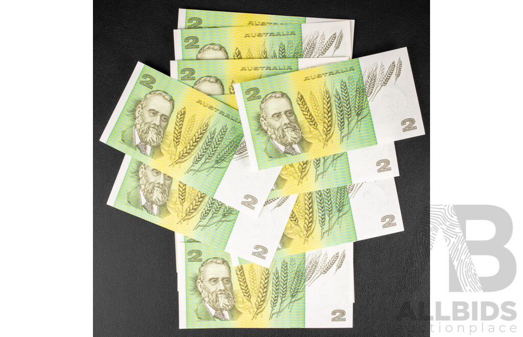 Thirty Five Australian 1985 Two Dollar Notes, Johnston/Fraser, Consecutive LNA 784451 - LNA784485