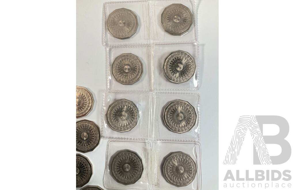 Forty One Australian 1977 Fifty Cent Coins, Silver Jubilee High Grade