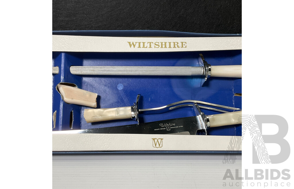 Boxed Wiltshire Three Piece Carving Set, Twelve Luke Paramount Stainless Steel  Knives Cresta Fork and Spoon Collection