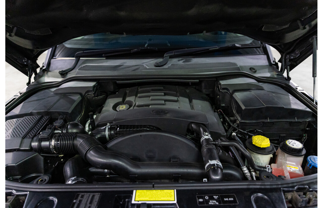 12/2013 Land Rover Discovery 4 3.0 TDV6 MY13 4d Wagon Santorini Black Metallic Turbo Diesel V6 3.0L