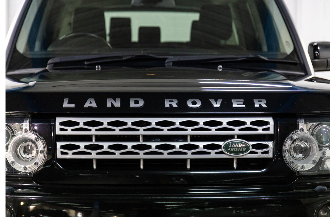 12/2013 Land Rover Discovery 4 3.0 TDV6 MY13 4d Wagon Santorini Black Metallic Turbo Diesel V6 3.0L