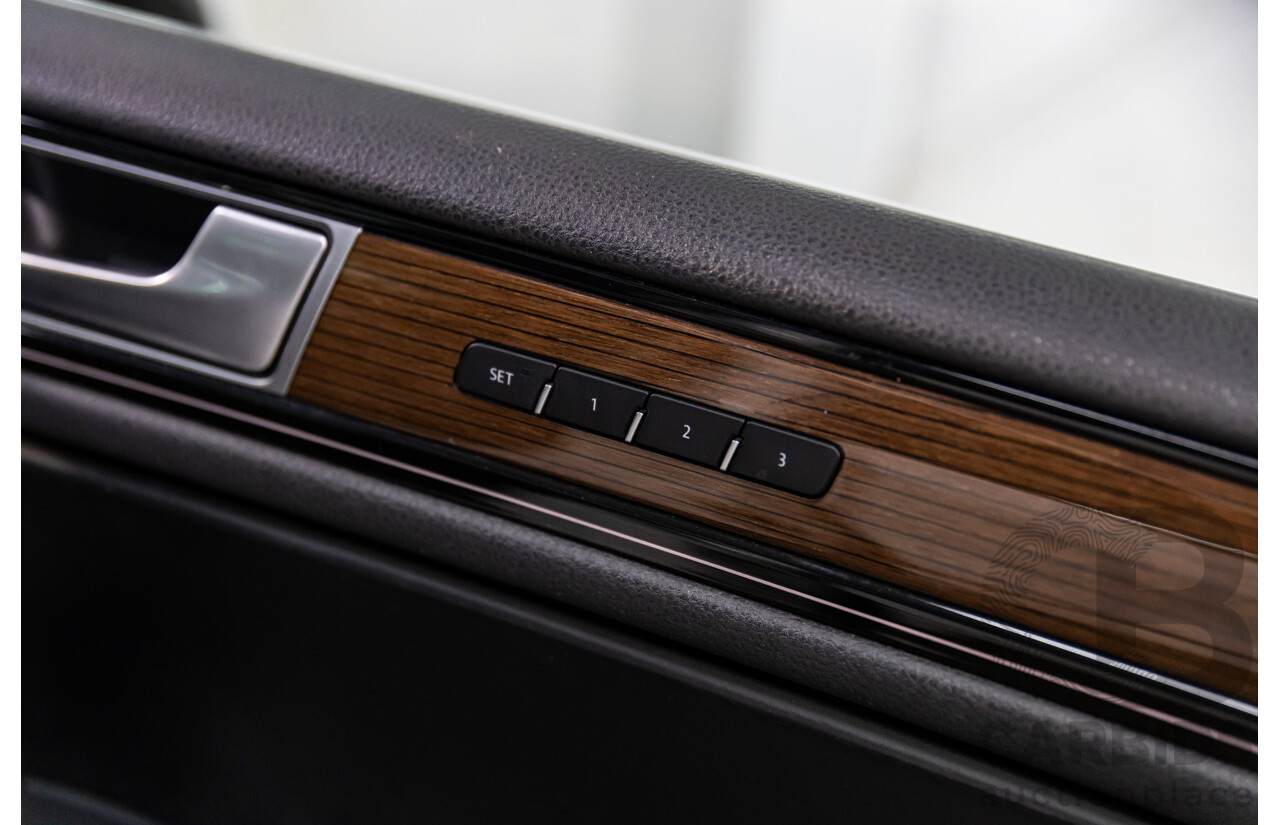 08/2016 Volkswagen Touareg V6 Wolfsburg Edition (AWD) 7P MY17 4d Wagon Pure White Turbo Diesel V6 3.0L