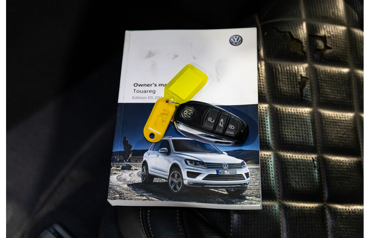 08/2016 Volkswagen Touareg V6 Wolfsburg Edition (AWD) 7P MY17 4d Wagon Pure White Turbo Diesel V6 3.0L