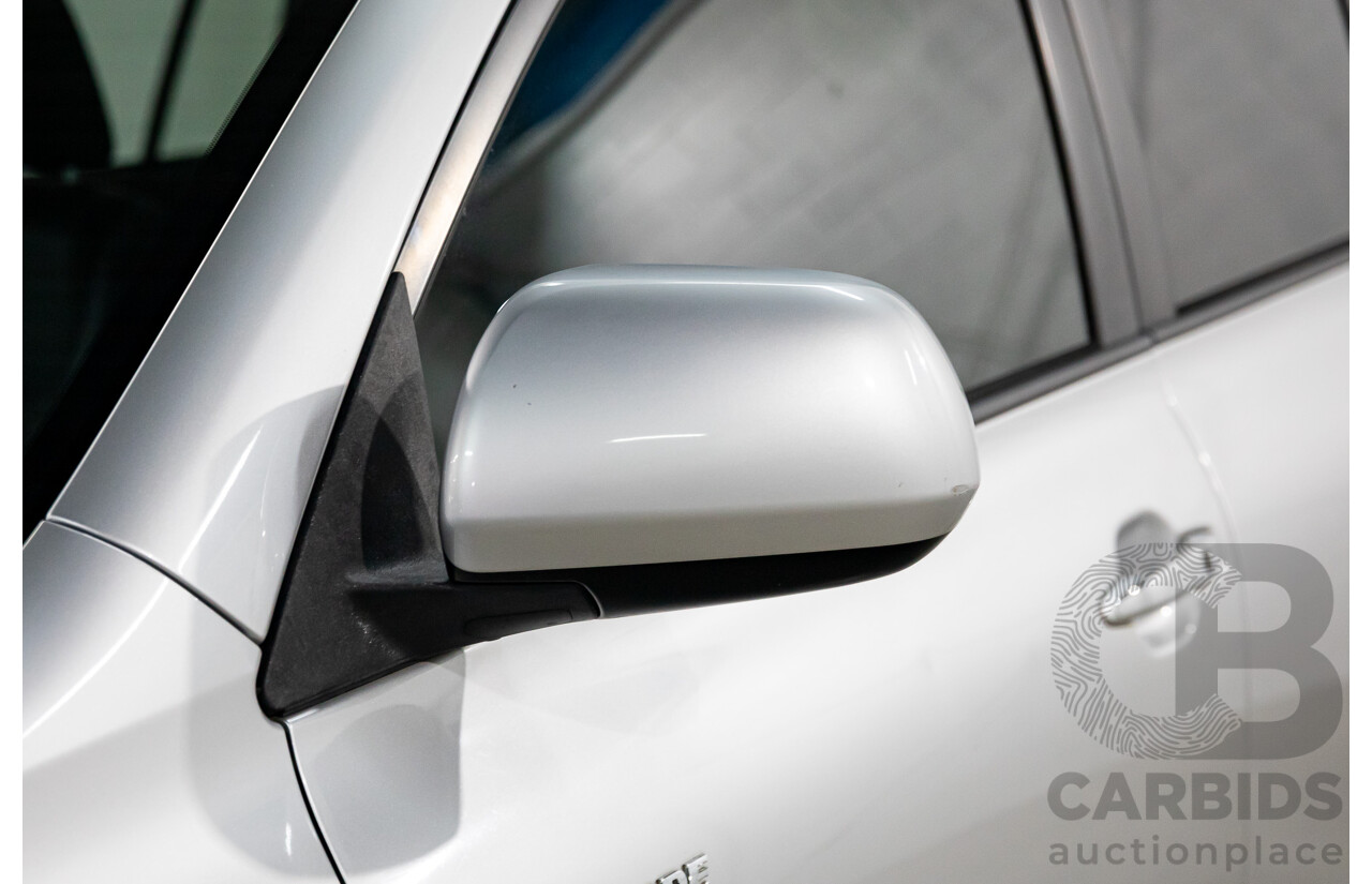 11/2009 Toyota Kluger Grande (4x4) GSU45R 4d Wagon Classic Silver Metallic V6 3.5L