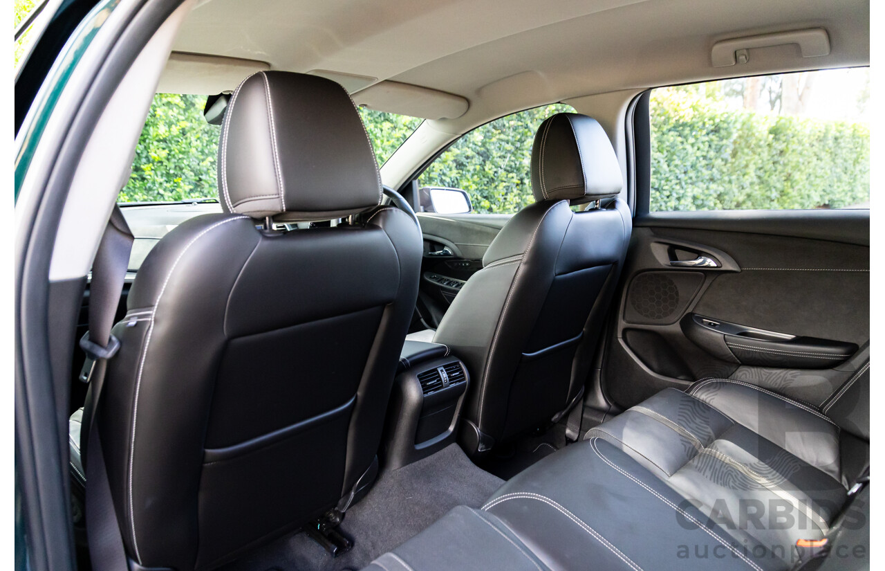 04/2017 Holden Calais V (RWD) VF II MY17 4d Sportwagon Regal Peacock Metallic V8 6.2L