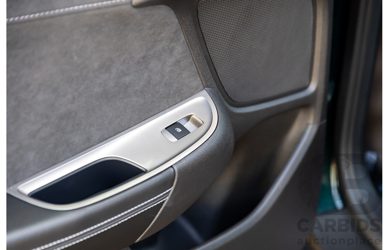 04/2017 Holden Calais V (RWD) VF II MY17 4d Sportwagon Regal Peacock Metallic V8 6.2L