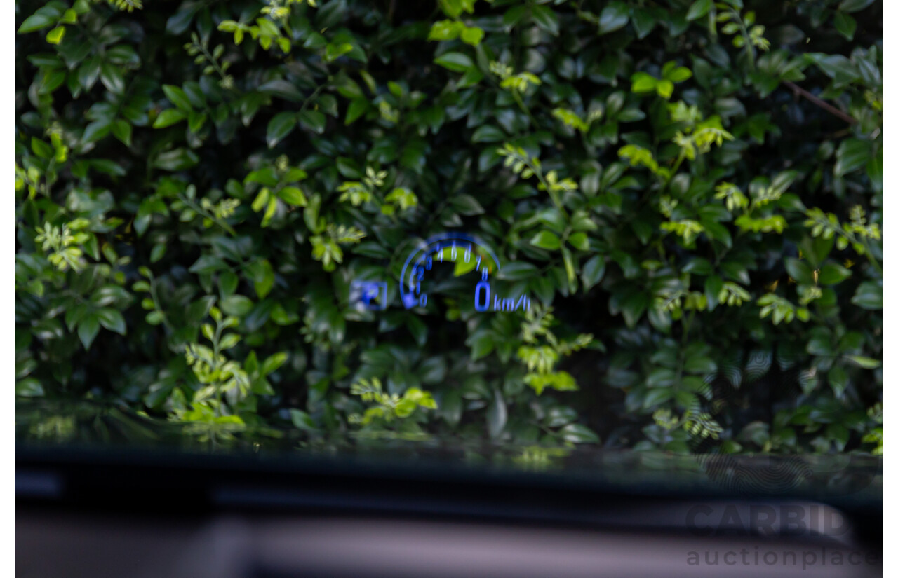 04/2017 Holden Calais V (RWD) VF II MY17 4d Sportwagon Regal Peacock Metallic V8 6.2L