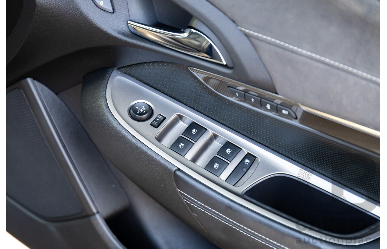 04/2017 Holden Calais V (RWD) VF II MY17 4d Sportwagon Regal Peacock Metallic V8 6.2L