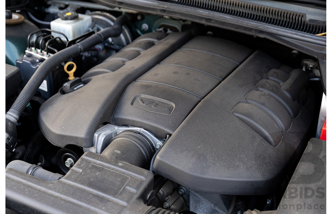 04/2017 Holden Calais V (RWD) VF II MY17 4d Sportwagon Regal Peacock Metallic V8 6.2L