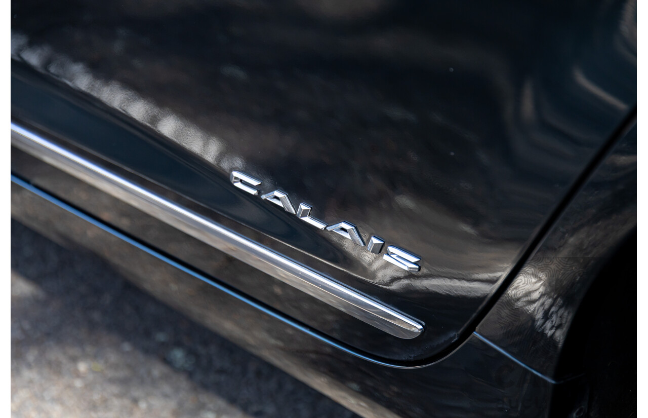 04/2017 Holden Calais V (RWD) VF II MY17 4d Sportwagon Regal Peacock Metallic V8 6.2L