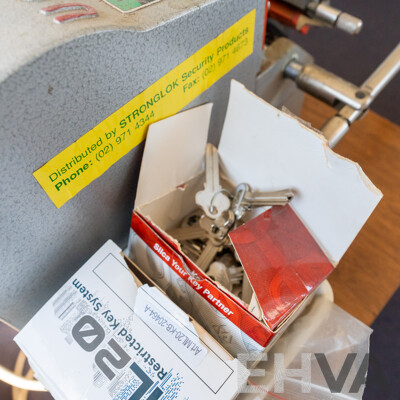 Elis US-102X Electric Key Duplicating Machine and Timber Stand