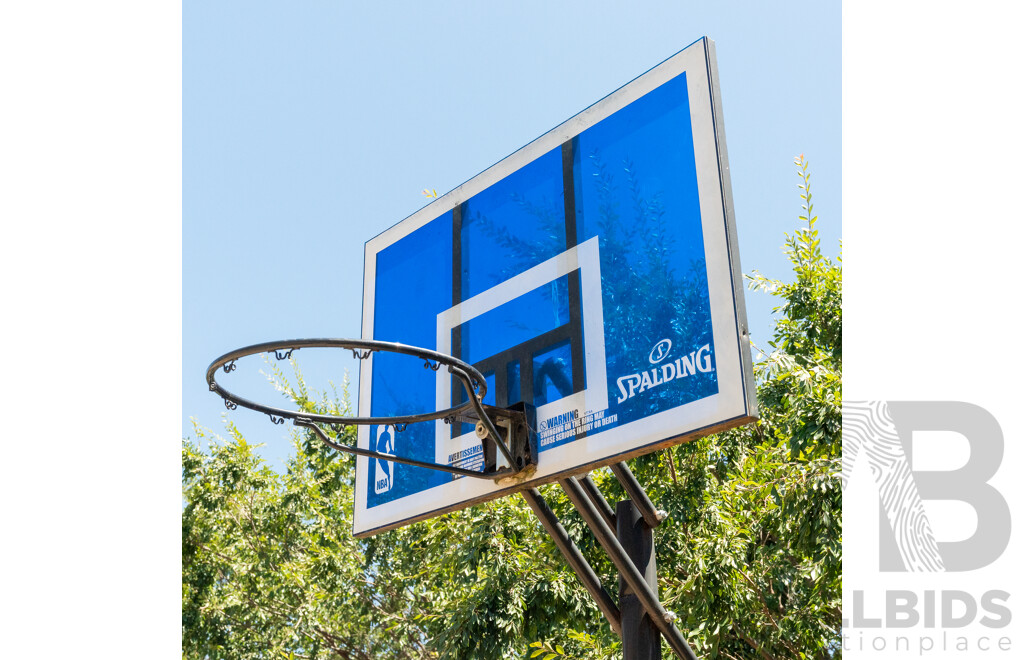 Spalding  Basketball Hoop System
