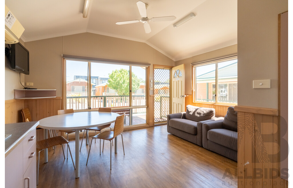 Alvannex Pty Ltd Demountable/Movable Dwelling - 35 Square Meters - Family Villa - Cabin 401