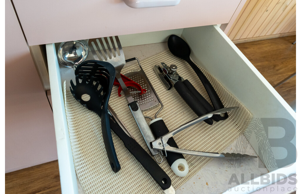 Alvannex Pty Ltd Demountable/Movable Dwelling - 35 Square Meters - Family Villa - Cabin 404