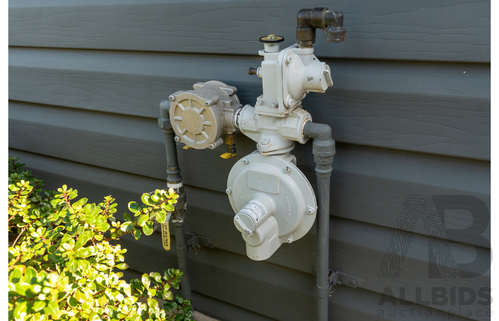 Alvannex Pty Ltd Demountable/Movable Dwelling - Two Bedroom Caretakers Residence - Approximately 140 Square Meters with Carport and Garden Shed