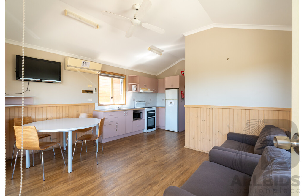 Alvannex Pty Ltd Demountable/Movable Dwelling - 35 Square Meters - Family Villa - Cabin 410