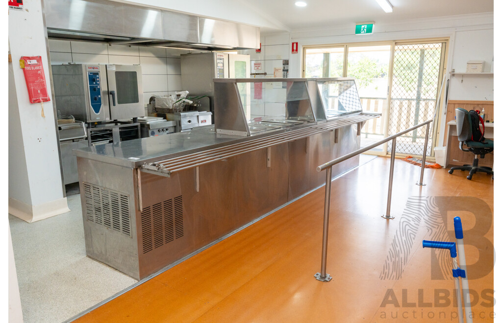 Hot/Cold Food Service and Preparation Station with Tray Rack and Hand Rail