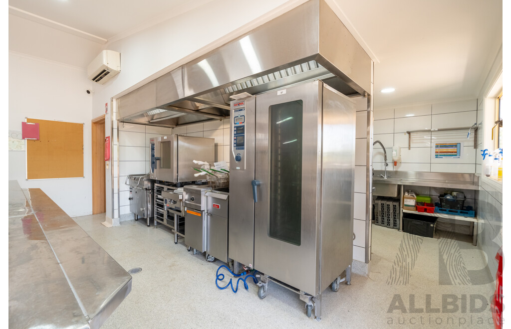 Alvannex Pty Ltd Demountable/Movable Building with Verandah, Steps and Accessibility Ramp - Dining Hall