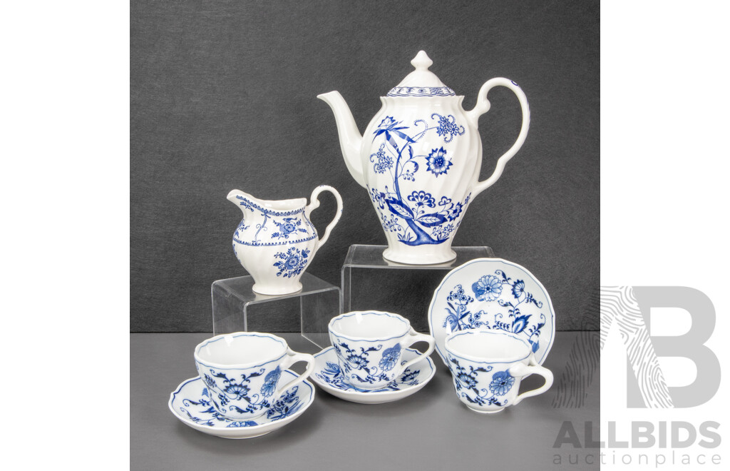 Collection of Blue Danube Ceramics in the Blur Onion Pattern