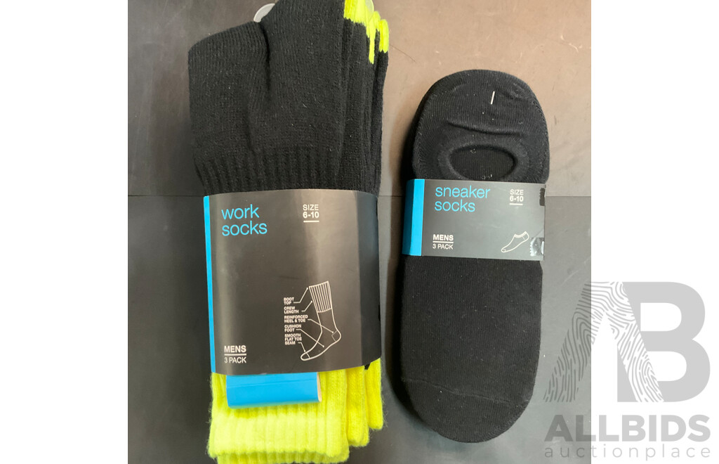 NIKE Womens Blue Dri-FIT Top Size S & Tommy Hilfiger Boy's Tee Size 14 & 2 Sets of 3-Pack Men's Size 6-10 Socks