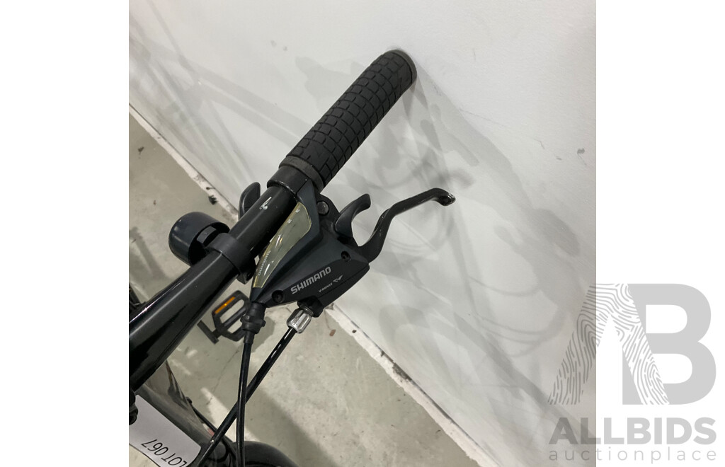 AVANTI Giro F1 Bike - Size M/57cm