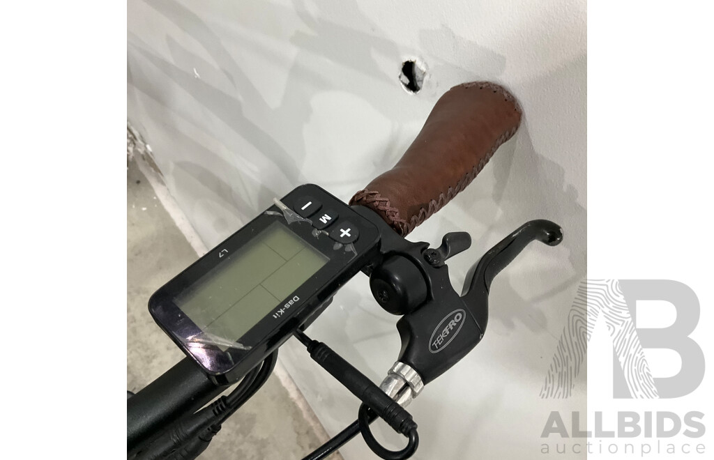 NCM Milano T3s E-Bike with Ubereats Delivery Bag