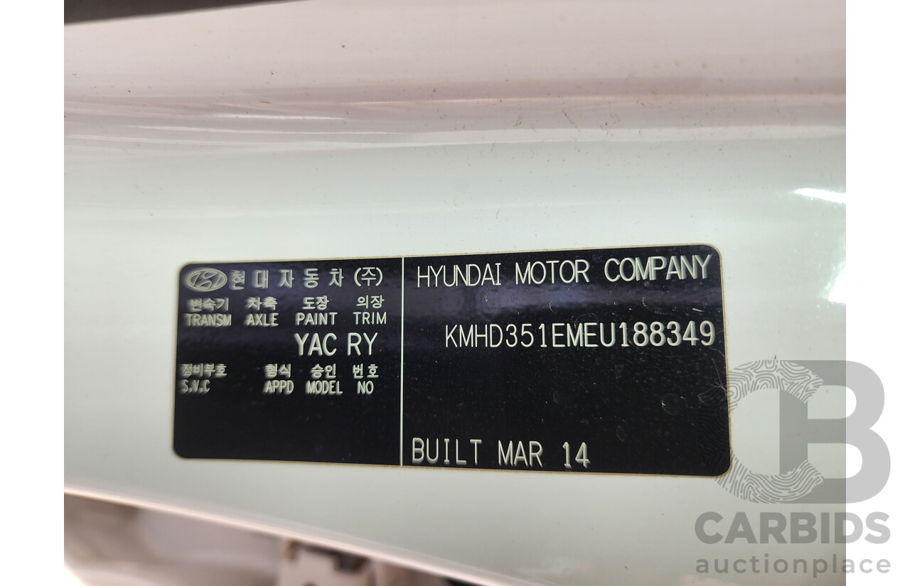 4/2014 Hyundai i30 Trophy GD MY14 5d Hatchback White 1.8L