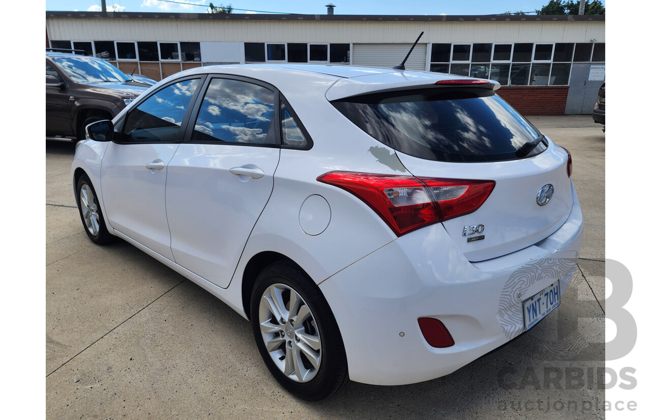 4/2014 Hyundai i30 Trophy GD MY14 5d Hatchback White 1.8L