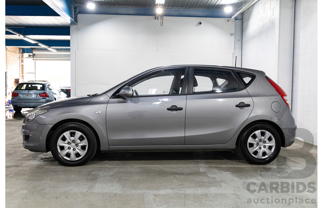 1/2011 Hyundai i30 SX FD MY11 5d Hatchback Silver 2.0L