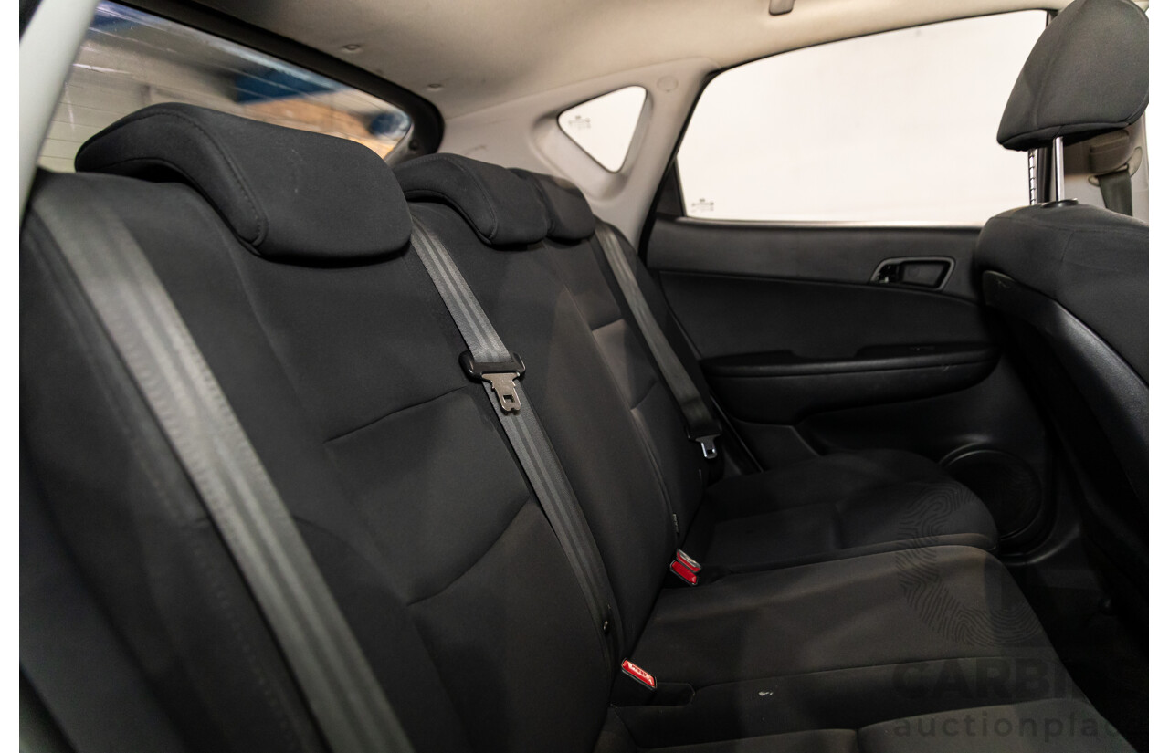 1/2011 Hyundai i30 SX FD MY11 5d Hatchback Silver 2.0L