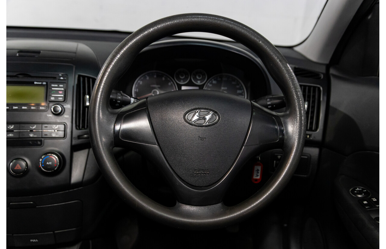 1/2011 Hyundai i30 SX FD MY11 5d Hatchback Silver 2.0L