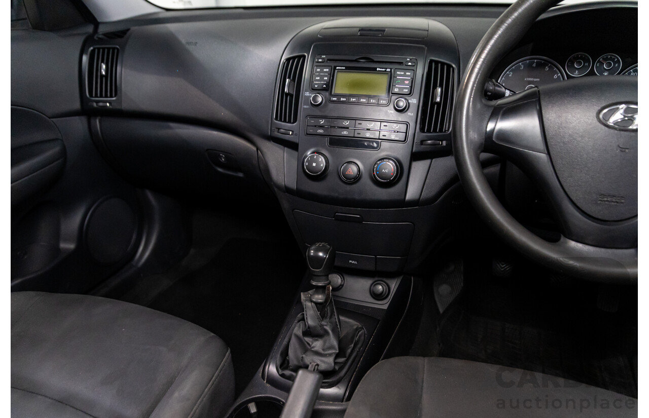 1/2011 Hyundai i30 SX FD MY11 5d Hatchback Silver 2.0L