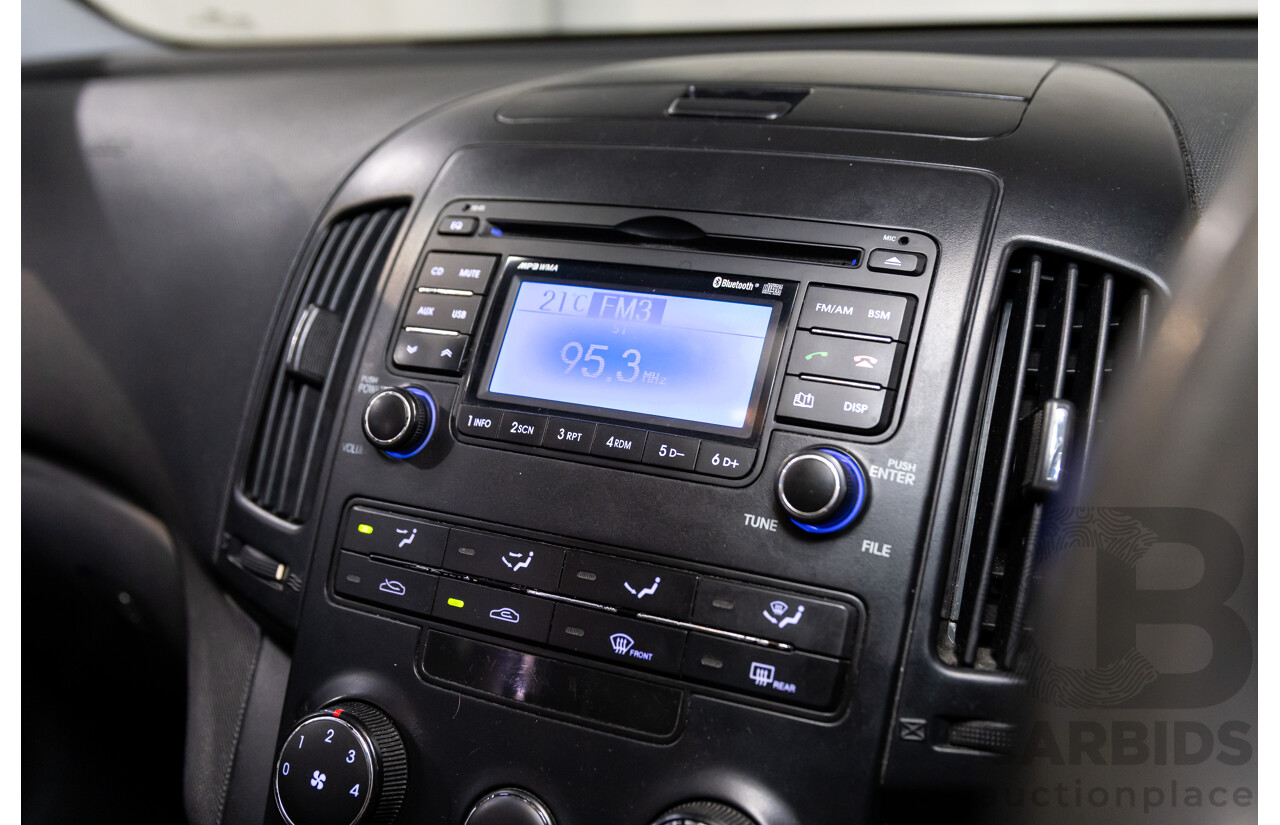 1/2011 Hyundai i30 SX FD MY11 5d Hatchback Silver 2.0L