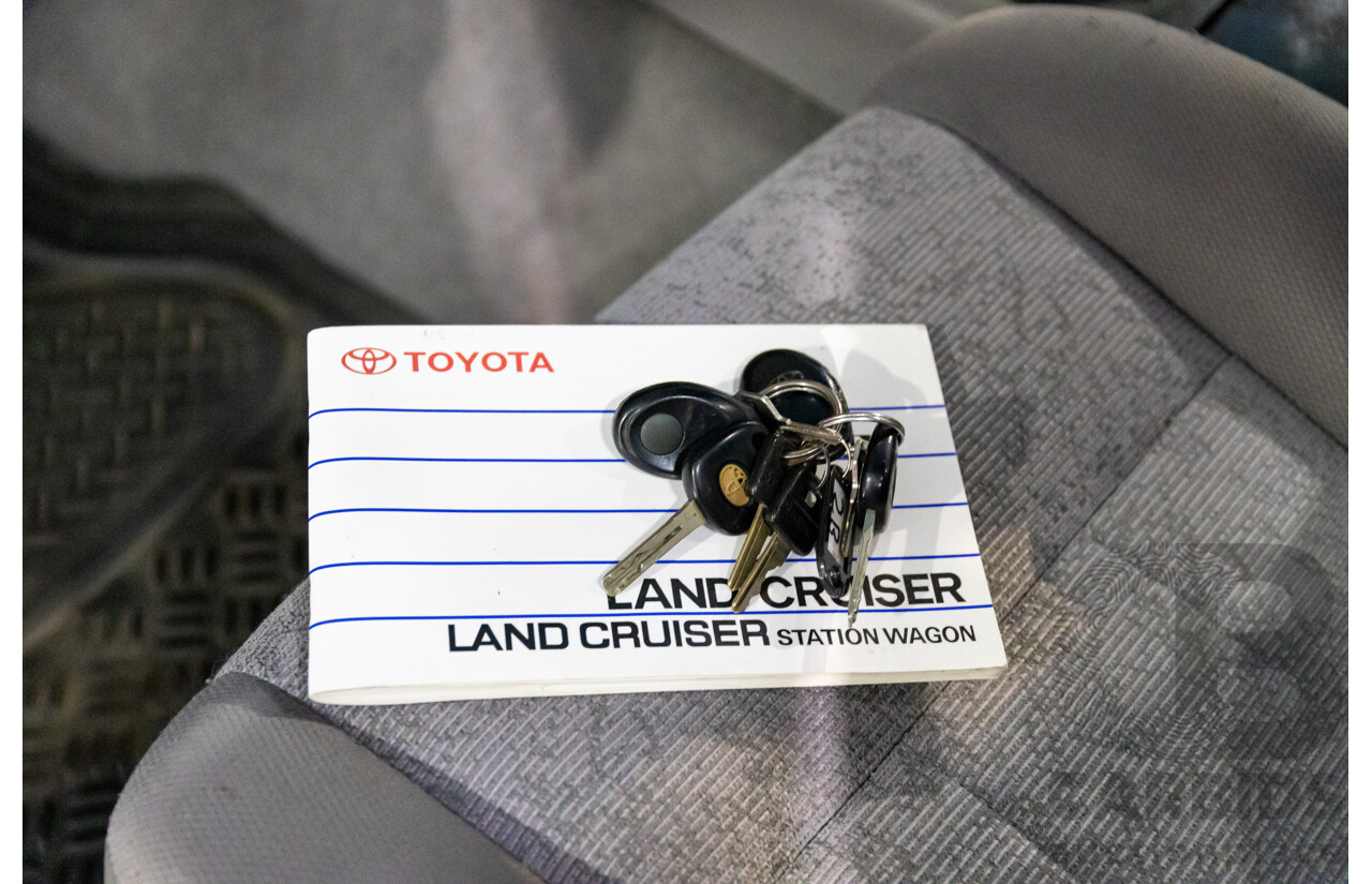 7/2005 Toyota Landcruiser GXL (4x4) HDJ100R Upgrade 4d Wagon Graphite Grey Metallic Turbo Diesel 4.2L