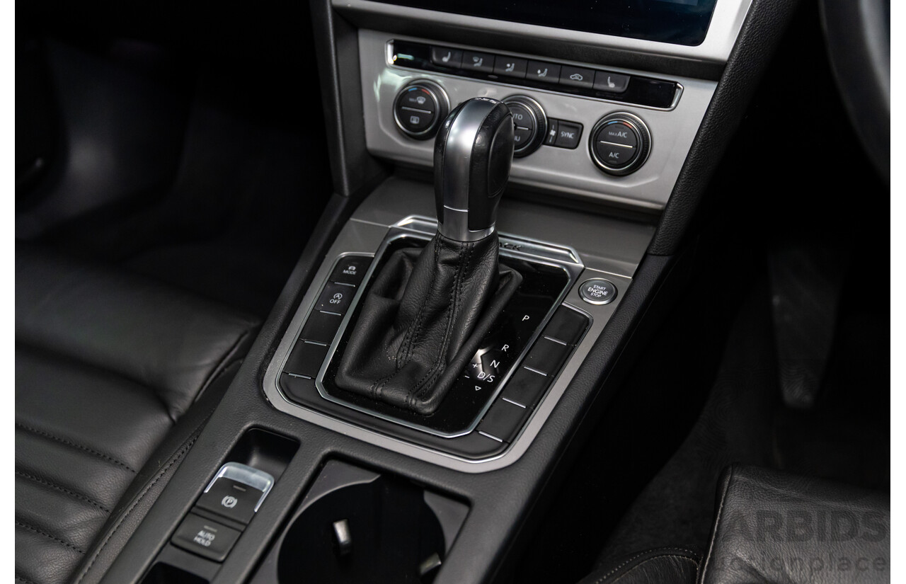 06/2018 Volkswagen Passat Alltrack 140 TDI (AWD) 3C MY18.5 4d Wagon Pure White Turbo Diesel 2.0L